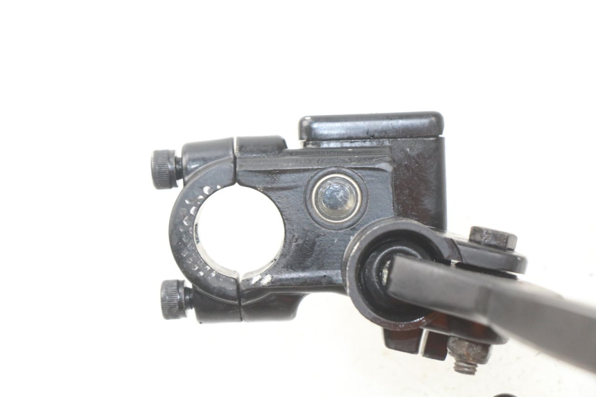 photo de POMPA HAMULCOWA PRZEDNIA PEUGEOT KISBEE 4T 50 (2010 - 2017) - Szczegół części