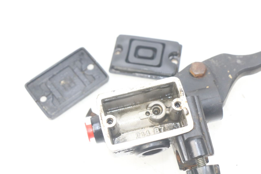 photo de POMPA HAMULCOWA PRZEDNIA PEUGEOT KISBEE 4T 50 (2010 - 2017) - Zoom stanu zużycia