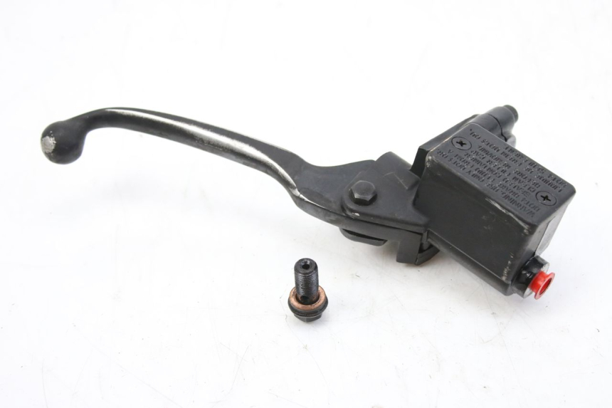 photo de POMPA HAMULCOWA PRZEDNIA PEUGEOT KISBEE 4T 50 (2018 - 2022) - Zbliżenie techniczne