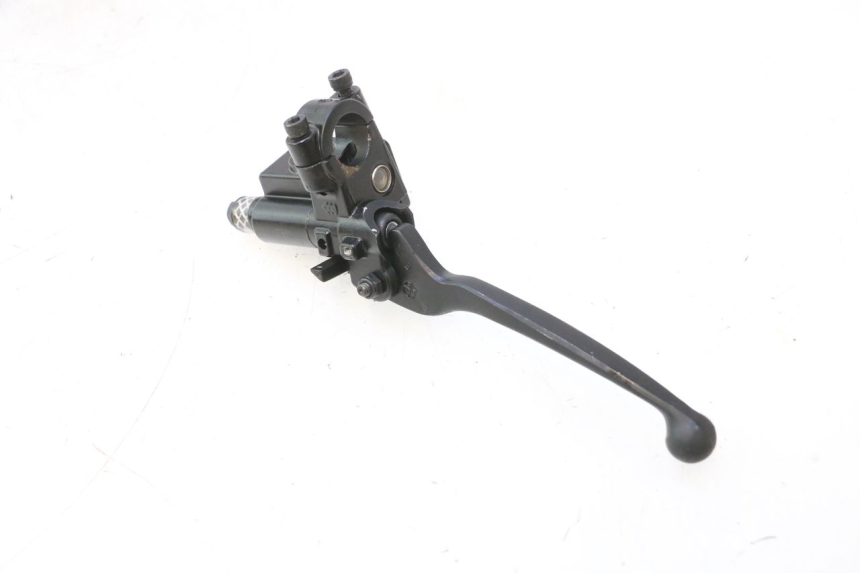 photo de PRZEDNI CYLINDER GŁÓWNY PEUGEOT KISBEE 4T 50 (2023 - 2026) - Zbliżenie techniczne