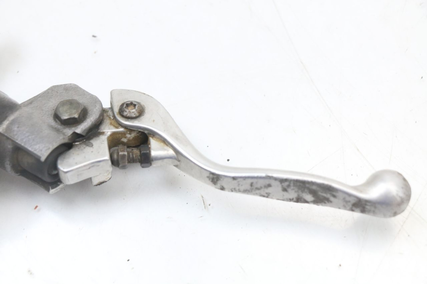 photo de POMPA HAMULCOWA PRZEDNIA KAWASAKI KX 85 (2014 - 2021) - Zbliżenie techniczne