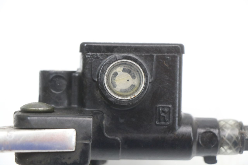 photo de POMPA HAMULCOWA PRZEDNIA PIAGGIO LIBERTY 4T 50 (2018 - 2021) - Inny kąt widzenia