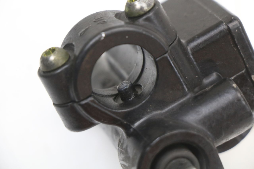 photo de POMPA HAMULCOWA PRZEDNIA PIAGGIO LIBERTY 4T 50 (2018 - 2021) - Zbliżenie techniczne