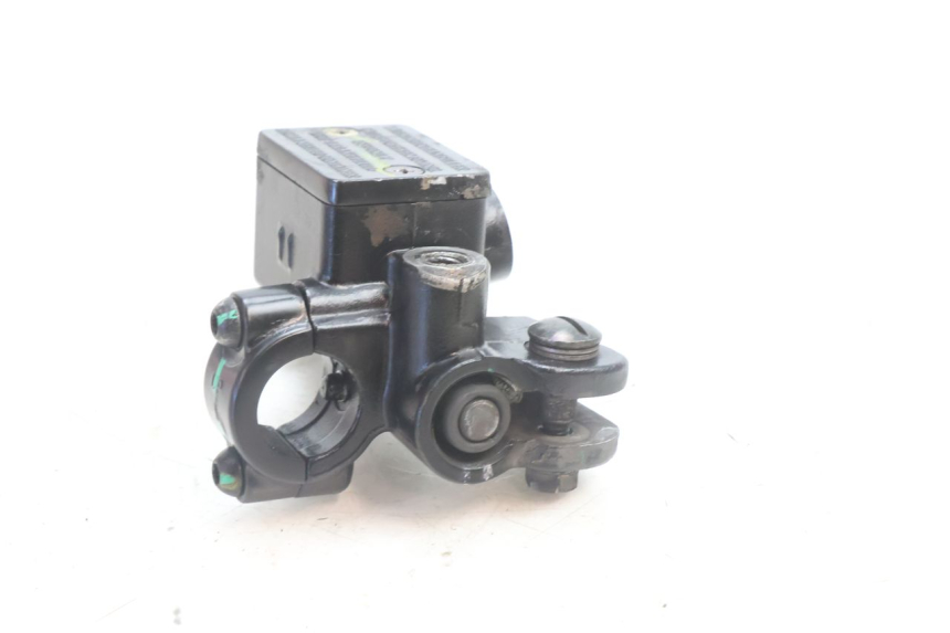 photo de POMPA HAMULCOWA PRZEDNIA PIAGGIO LIBERTY IGET 4T 50 (2021 - 2025) - Zoom stanu zużycia