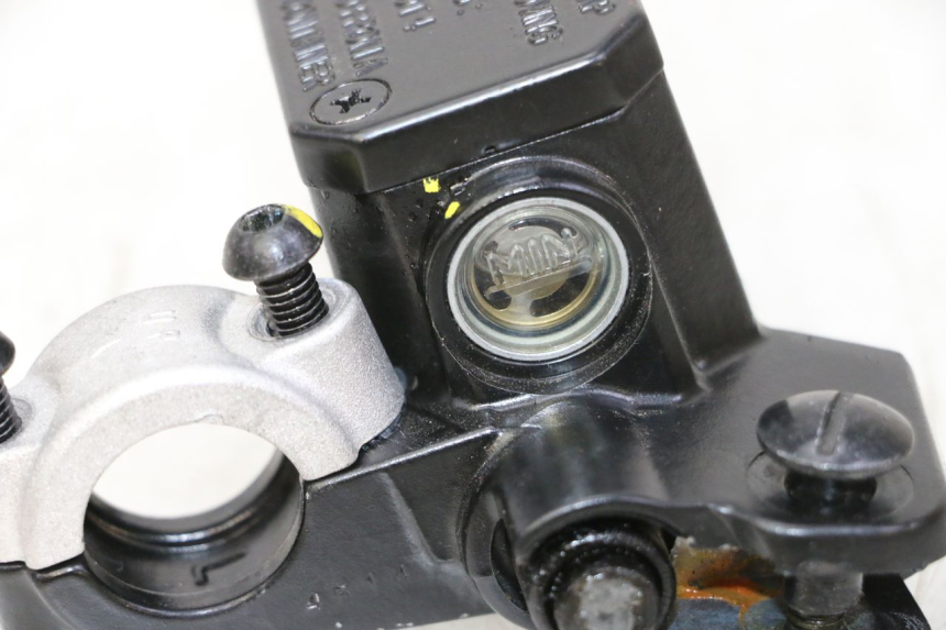 photo de POMPA HAMULCOWA PRZEDNIA PIAGGIO MP3 HPE 310 (2024 - 2025) - Zbliżenie techniczne