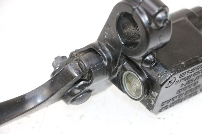 photo de POMPA HAMULCOWA PRZEDNIA PIAGGIO MP3 HPE 300 (2019 - 2026) - Zbliżenie techniczne