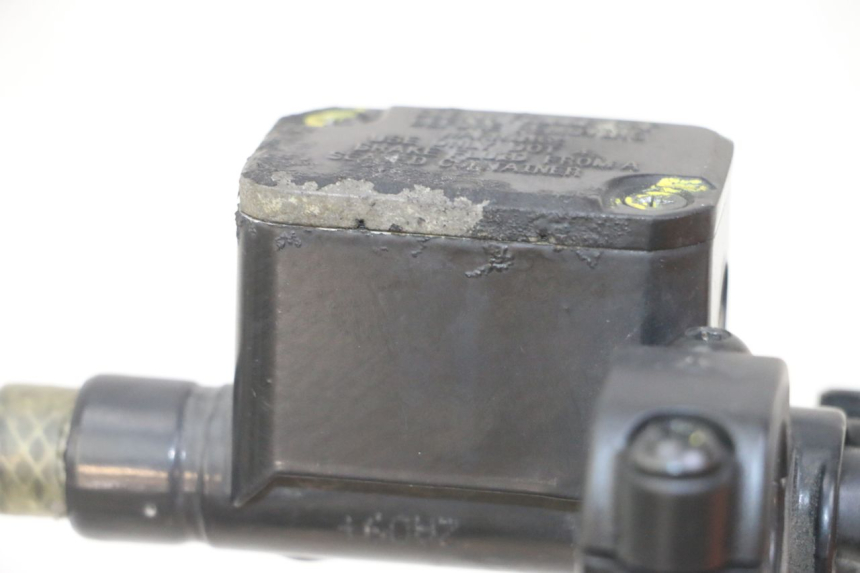 photo de POMPA HAMULCOWA PRZEDNIA PIAGGIO MP3 LT 300 (2010 - 2016) - Szczegół części