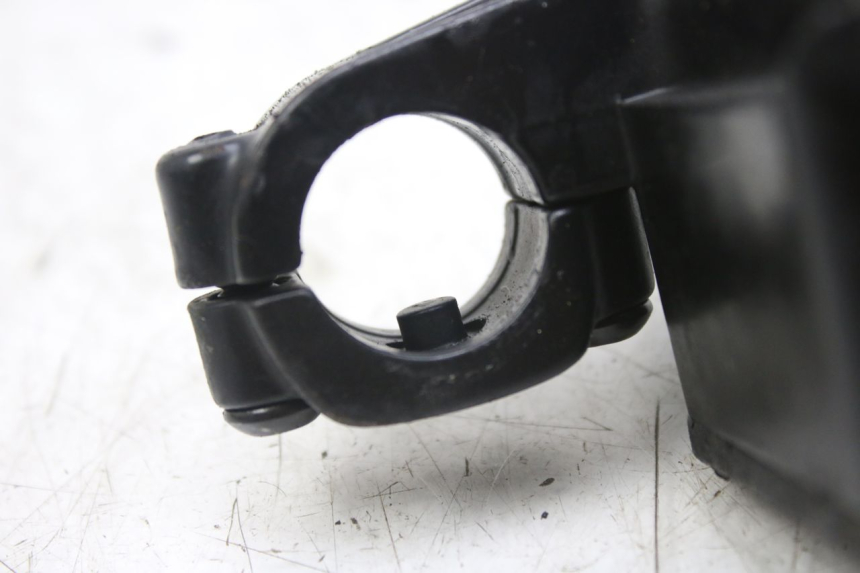 photo de POMPA HAMULCOWA PRZEDNIA PIAGGIO MP3 RL 250 (2006 - 2010) - Szczegół części