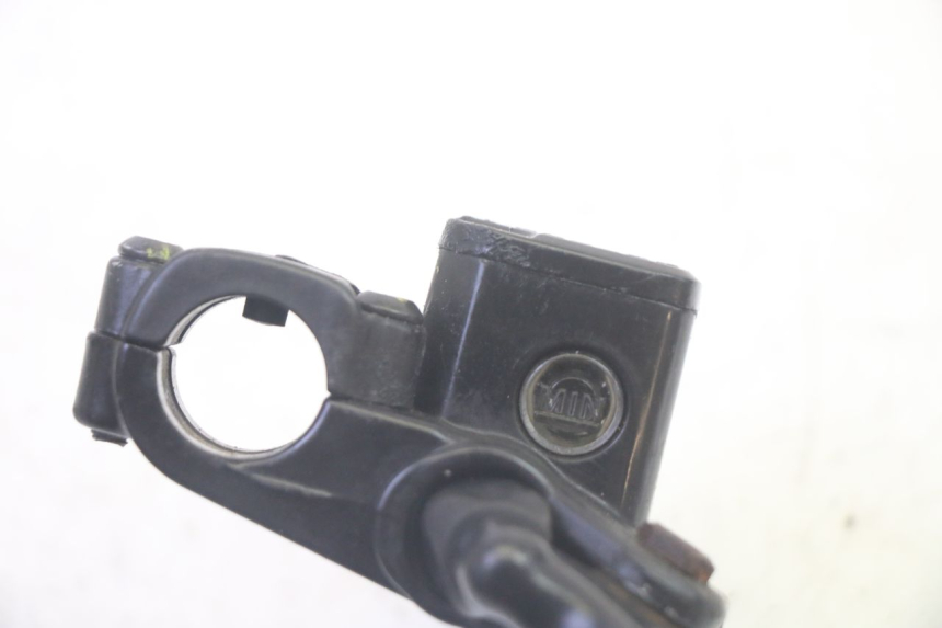 photo de POMPA HAMULCOWA PRZEDNIA PIAGGIO MP3 RL 250 (2006 - 2010) - Zbliżenie techniczne