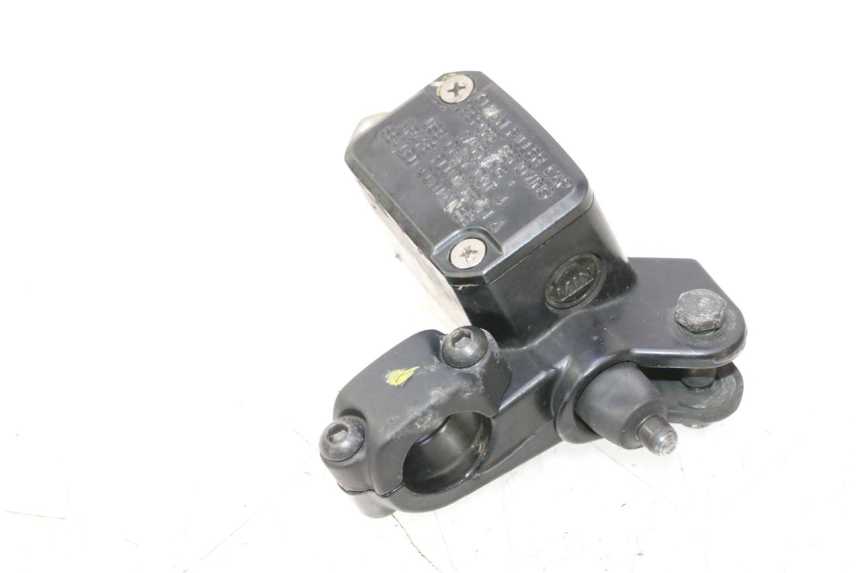 photo de POMPA HAMULCOWA PRZEDNIA PIAGGIO MP3 125 (2006 - 2014) - Inny kąt widzenia