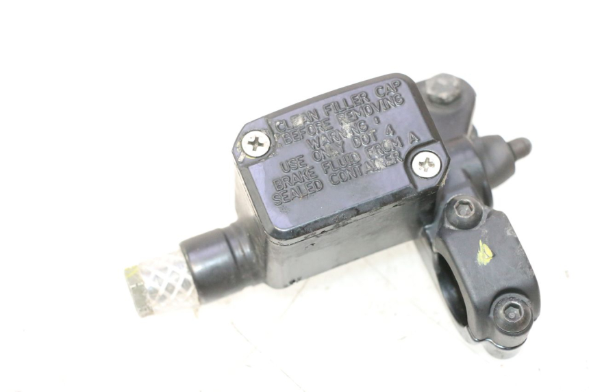 photo de POMPA HAMULCOWA PRZEDNIA PIAGGIO MP3 125 (2006 - 2014) - Zbliżenie techniczne