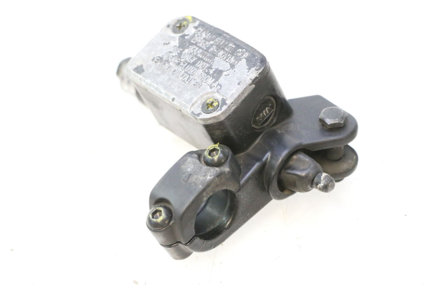 photo de POMPA HAMULCOWA PRZEDNIA PIAGGIO MP3 500 (2011 - 2015) - Zbliżenie techniczne