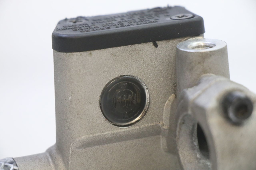 photo de POMPA HAMULCOWA PRZEDNIA RIEJU MRT 50 (2018 - 2021) - Inny kąt widzenia