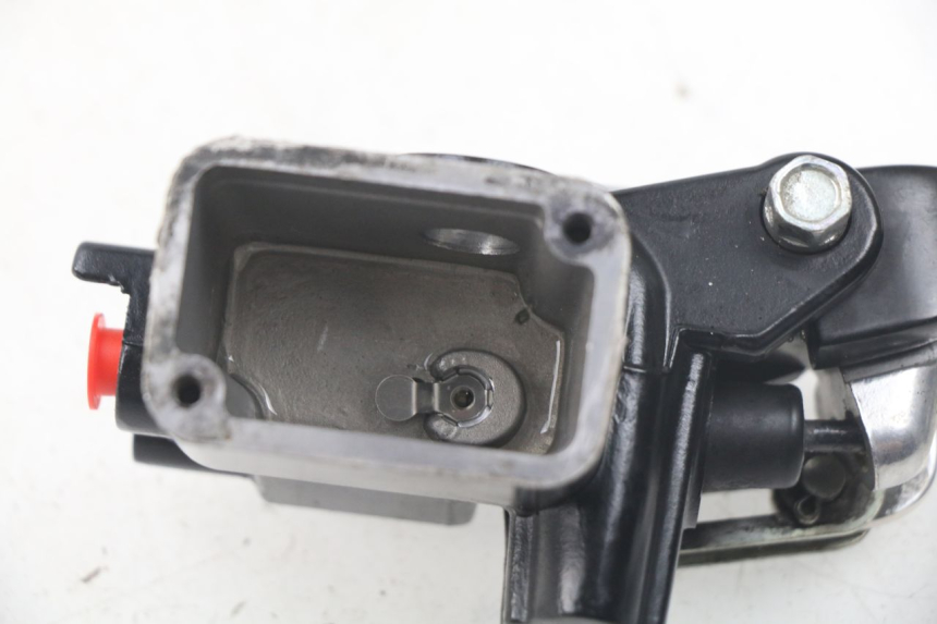 photo de POMPA HAMULCOWA PRZEDNIA MBK MW TRYPTIK 125 (2017 - 2022) - Szczegół części