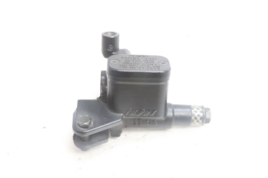 photo de PRZEDNI CYLINDER GŁÓWNY YAMAHA N-MAX NMAX 125 (2021 - 2024) - Zoom stanu zużycia