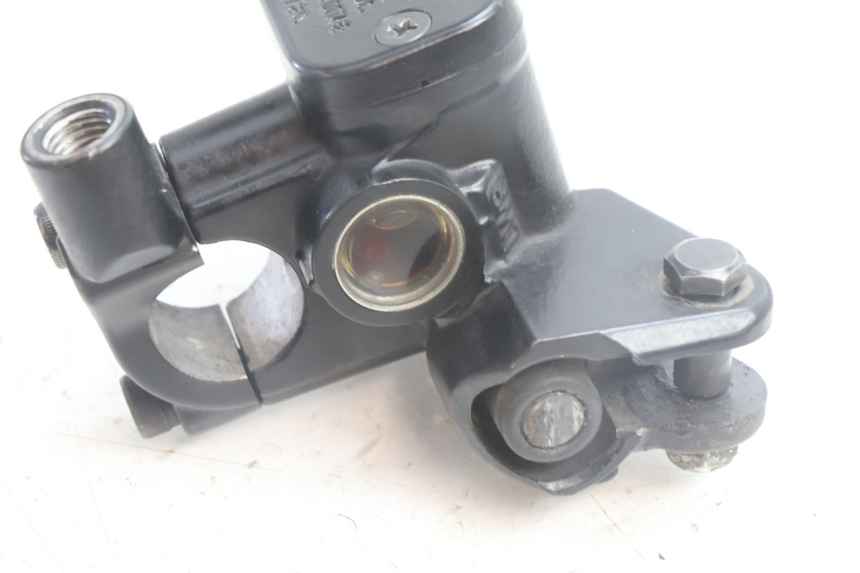 photo de PRZEDNI CYLINDER GŁÓWNY YAMAHA N-MAX NMAX 125 (2021 - 2024) - Widok ogólny