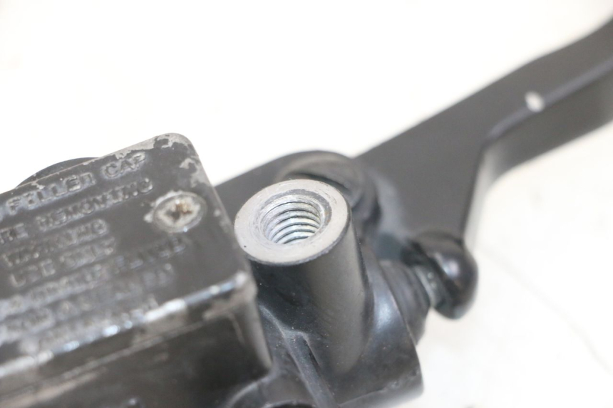 photo de POMPA HAMULCOWA PRZEDNIA PIAGGIO NEW TYPHOON 50 (2018 - 2021) - Punkty mocowania