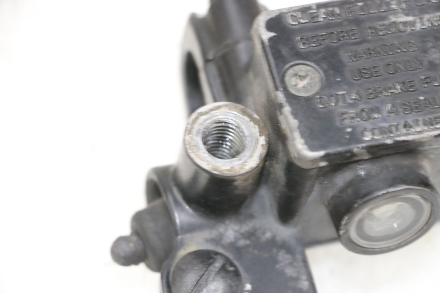 photo de POMPA HAMULCOWA PRZEDNIA PIAGGIO NEW TYPHOON 50 (2018 - 2021) - Zbliżenie techniczne