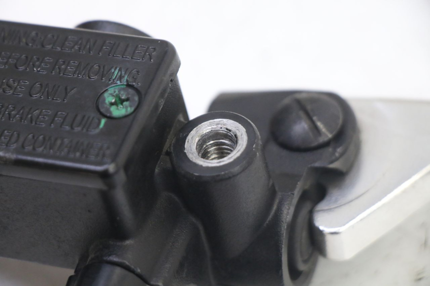 photo de POMPA HAMULCOWA PRZEDNIA PIAGGIO NRG POWER PUREJET 50 (2018 - 2021) - Inny kąt widzenia