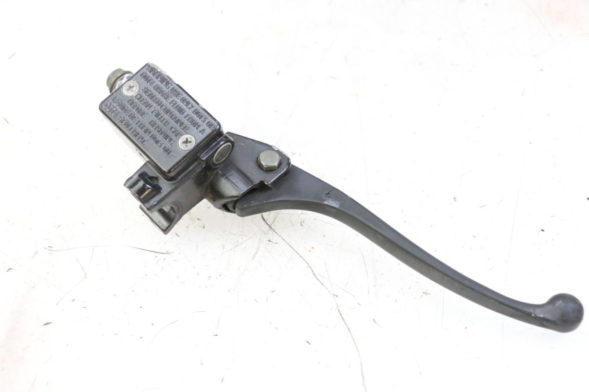 photo de POMPA HAMULCOWA PRZEDNIA JM MOTORS OLDIES GT 4T 50 (2018 - 2025) - Zbliżenie techniczne