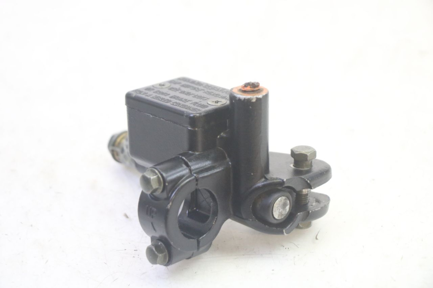 photo de POMPA HAMULCOWA PRZEDNIA JM MOTORS OLDIES GT 4T 50 (2018 - 2025) - Zbliżenie techniczne