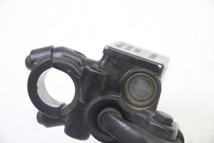 photo de POMPA HAMULCOWA PRZEDNIA PEUGEOT LUDIX 50 (2008 - 2017) - Zbliżenie techniczne