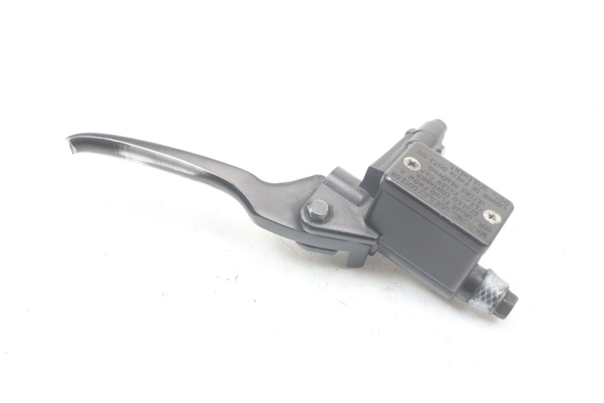 photo de POMPA HAMULCOWA PRZEDNIA PEUGEOT STREETZONE 4T 50 (2018 - 2023) - Zbliżenie techniczne