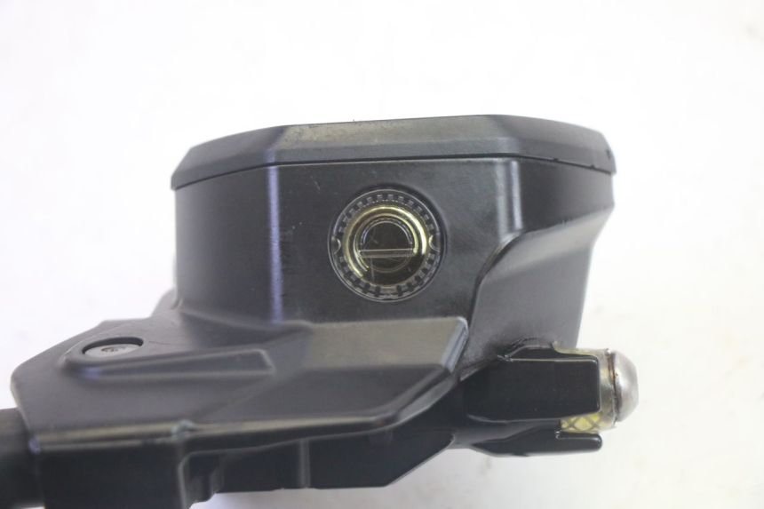 photo de POMPA HAMULCOWA PRZEDNIA BMW R GS 1250 (2021 - 2024) - Punkty mocowania