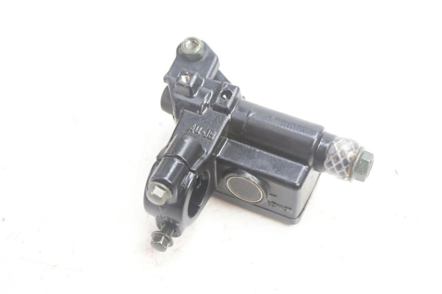 photo de PRZEDNI CYLINDER GŁÓWNY VASTRO R-ONE 4T 50 (2014 - 2022) - Zbliżenie techniczne