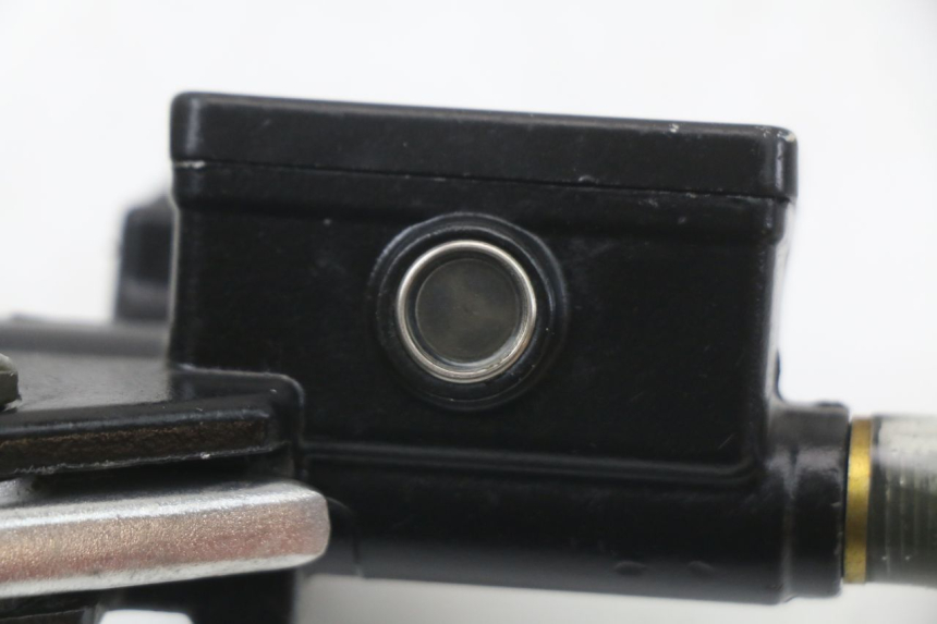 photo de POMPA HAMULCOWA PRZEDNIA APOLLO RFZ 140 - Zbliżenie techniczne