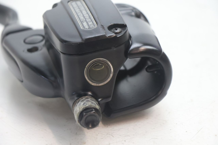 photo de PRZEDNI CYLINDER GŁÓWNY HARLEY DAVIDSON ROAD GLIDE FLTRXSE 1920 (2018 - 2022) - Punkty mocowania
