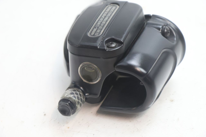 photo de PRZEDNI CYLINDER GŁÓWNY HARLEY DAVIDSON ROAD GLIDE FLTRXSE 1920 (2018 - 2022) - Stan powierzchni
