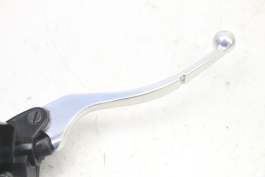 photo de POMPA HAMULCOWA PRZEDNIA ROYAL ENFIELD HYMALAYAN 410 (2016 - 2023) - Inny kąt widzenia