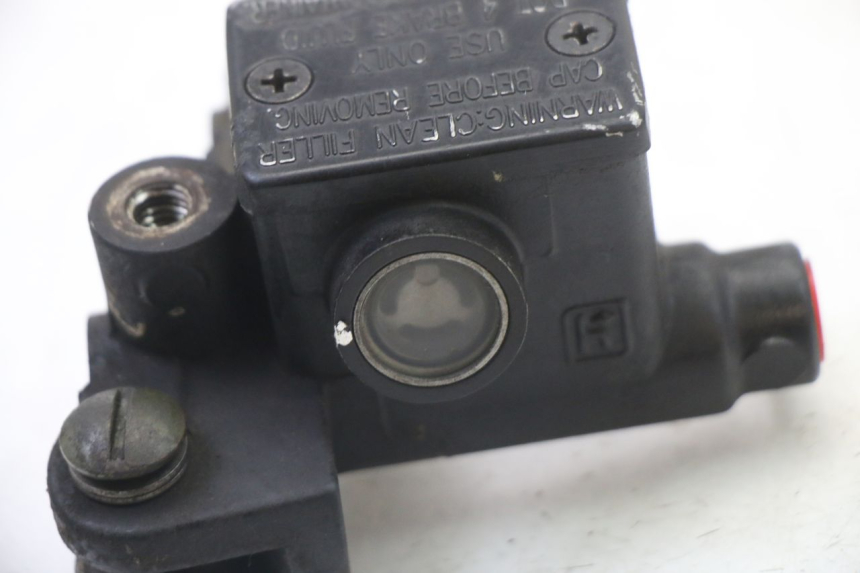 photo de POMPA HAMULCOWA PRZEDNIA GILERA RUNNER SL 50 (2006 - 2009) - Zbliżenie techniczne