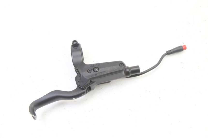 photo de POMPA HAMULCOWA PRZEDNIA HERO S10 1 - Zbliżenie techniczne