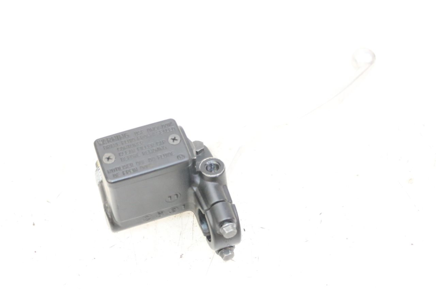 photo de POMPA HAMULCOWA PRZEDNIA PEUGEOT SATELIS 125 (2013 - 2018) - Punkty mocowania