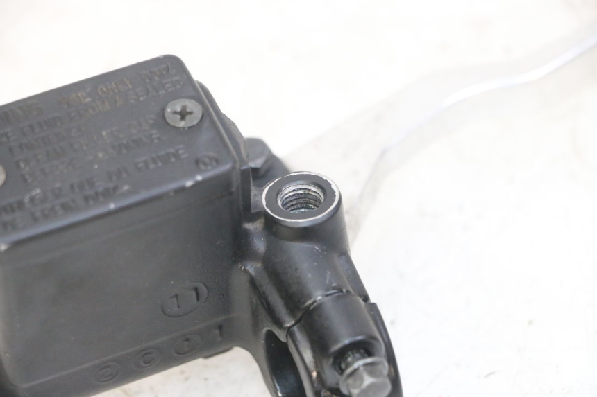 photo de POMPA HAMULCOWA PRZEDNIA PEUGEOT SATELIS 125 (2013 - 2018) - Stan powierzchni