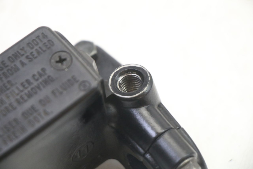 photo de POMPA HAMULCOWA PRZEDNIA PEUGEOT SATELIS 125 (2013 - 2018) - Zoom stanu zużycia