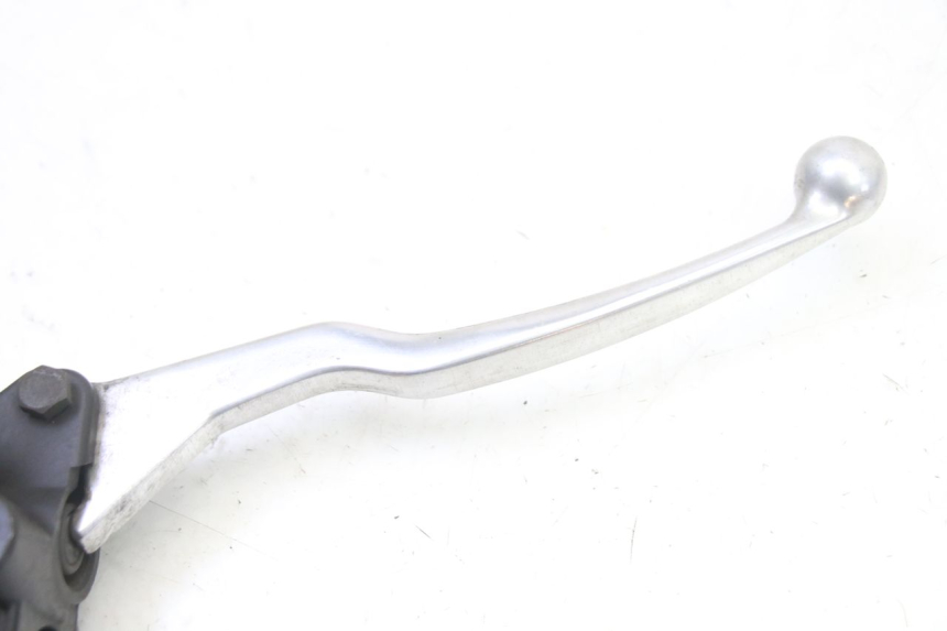 photo de POMPA HAMULCOWA PRZEDNIA PEUGEOT SATELIS 250 (2006 - 2012) - Zbliżenie techniczne