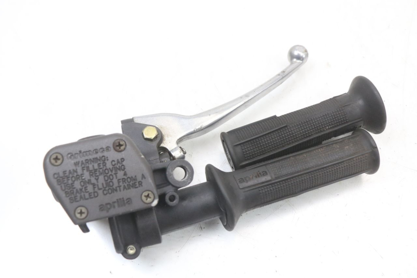 photo de POMPA HAMULCOWA PRZEDNIA APRILIA SCARABEO GT 125 (1999 - 2007) - Widok główny