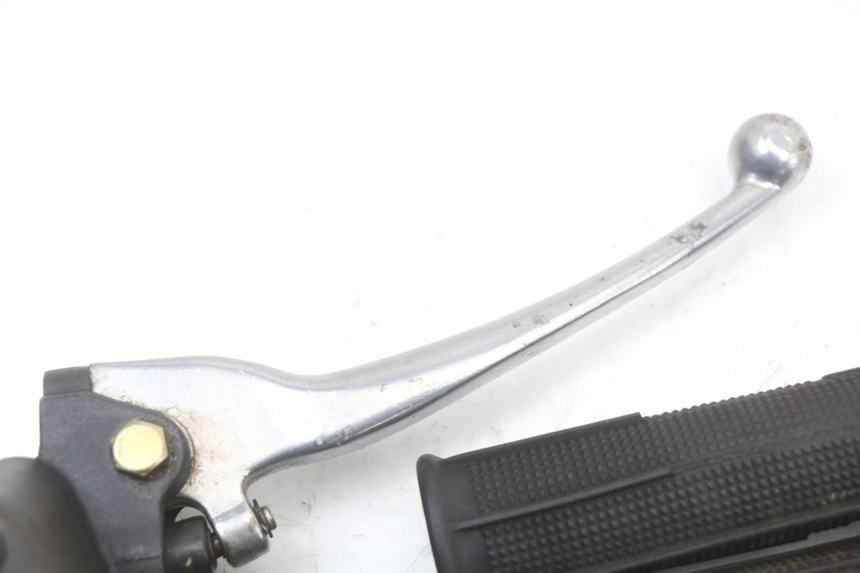 photo de POMPA HAMULCOWA PRZEDNIA APRILIA SCARABEO GT 125 (1999 - 2007) - Zbliżenie techniczne