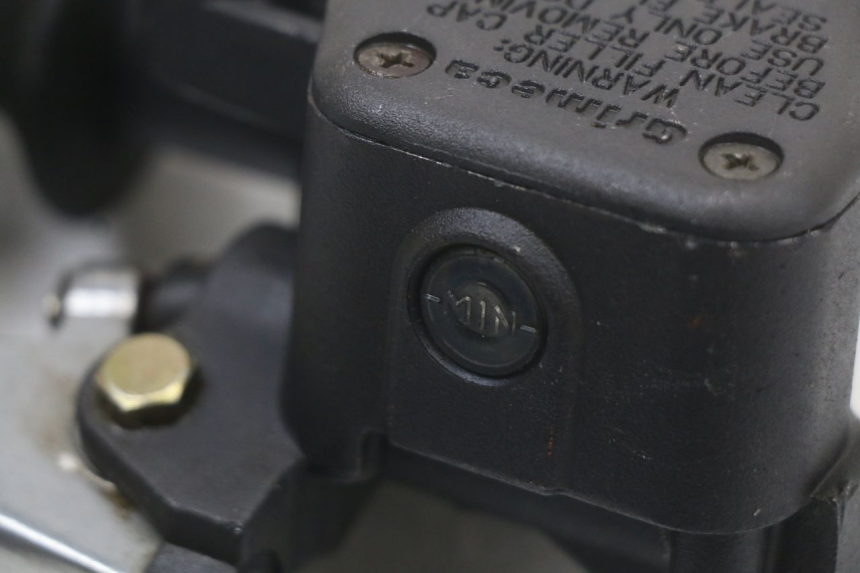 photo de POMPA HAMULCOWA PRZEDNIA APRILIA SCARABEO GT 125 (1999 - 2007) - Stan powierzchni