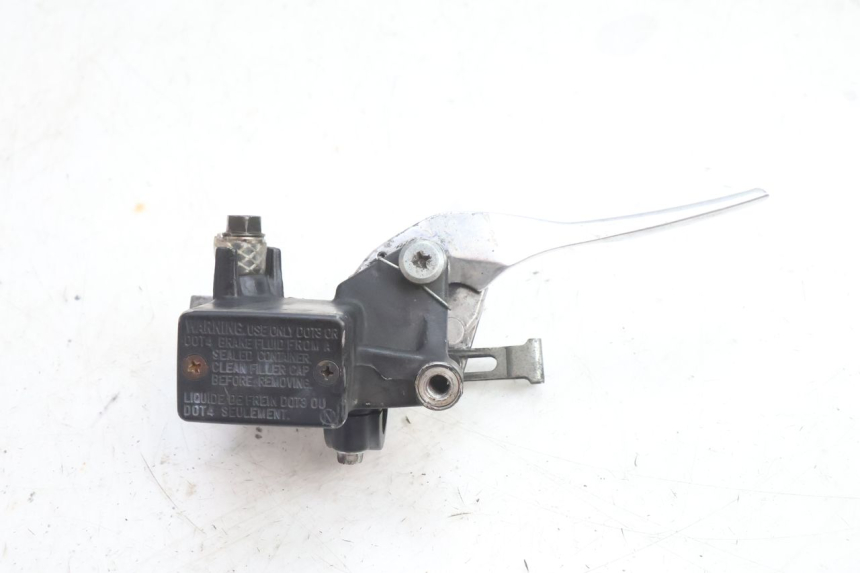 photo de PRZEDNI CYLINDER GŁÓWNY HONDA SH 125 (2001 - 2003) - Widok główny