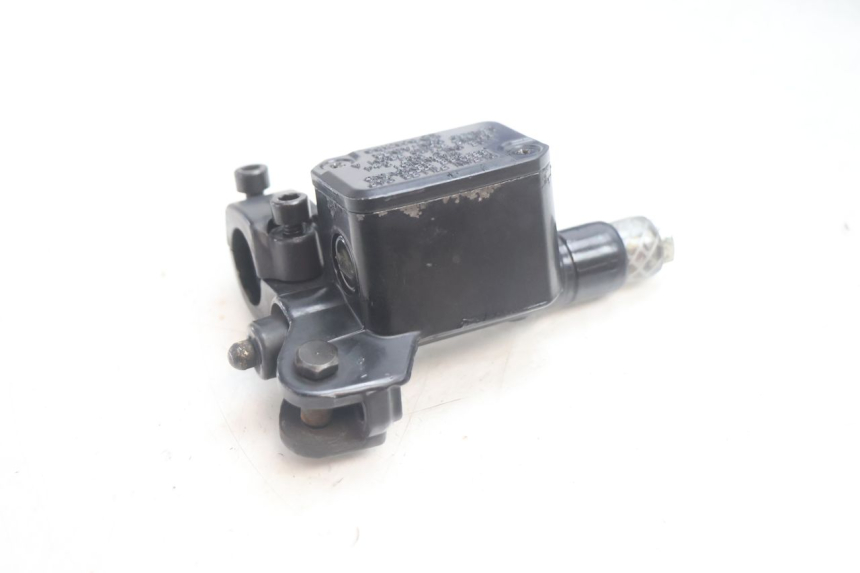 photo de PRZEDNI CYLINDER GŁÓWNY YAMAHA SLIDER 50 (1999 - 2004) - Widok główny