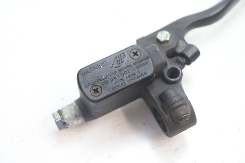 photo de POMPA HAMULCOWA PRZEDNIA PEUGEOT SPEEDFIGHT 2 AC 50 (2000 - 2009) - Szczegół części