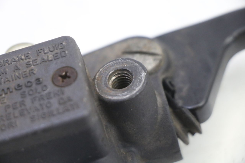 photo de POMPA HAMULCOWA PRZEDNIA PIAGGIO SUPER LX 125 (2000 - 2003) - Inny kąt widzenia