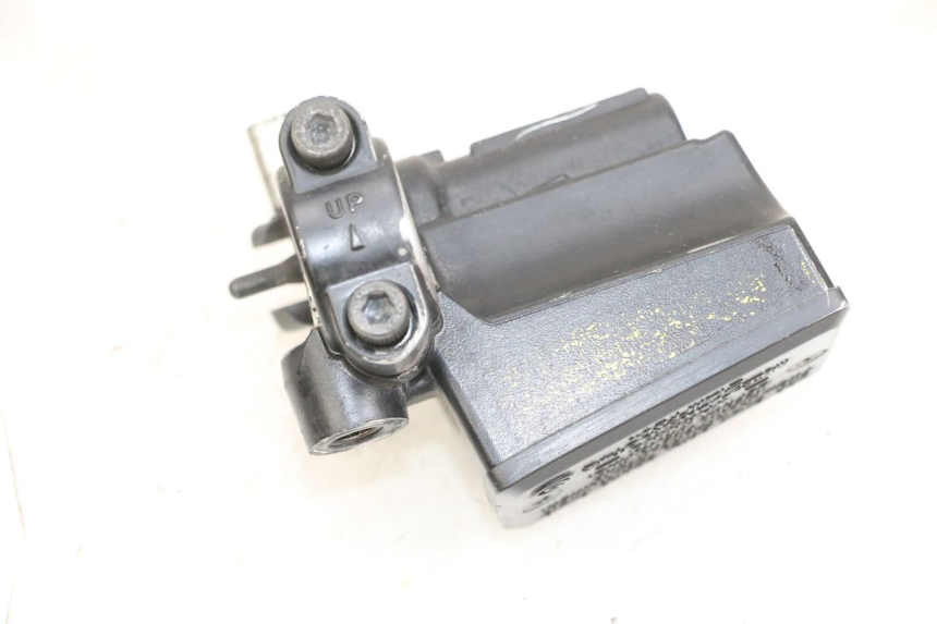 photo de POMPA HAMULCOWA PRZEDNIA YAMAHA TDM ABS 900 (2002 - 2014) - Szczegół części