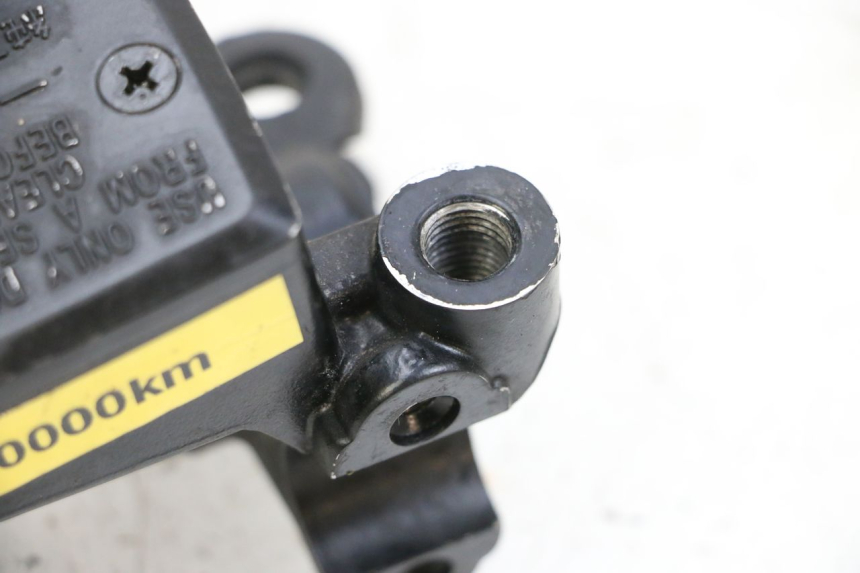 photo de POMPA HAMULCOWA PRZEDNIA YAMAHA TDM ABS 900 (2002 - 2014) - Zbliżenie techniczne