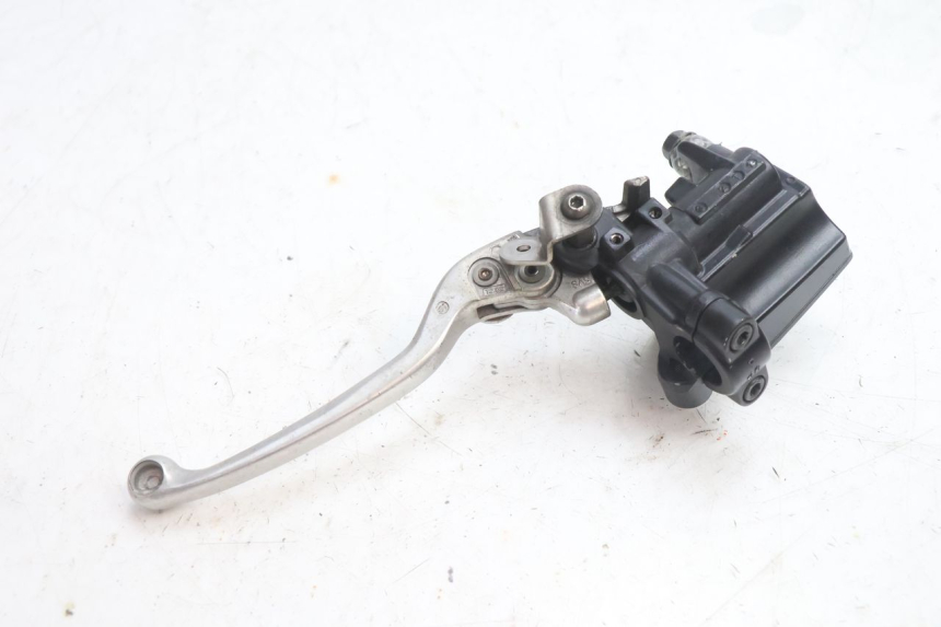 photo de POMPA HAMULCOWA PRZEDNIA YAMAHA TDM ABS 900 (2002 - 2014) - Stan powierzchni