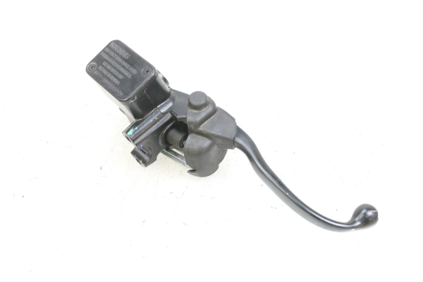 photo de POMPA HAMULCOWA PRZEDNIA YAMAHA TRICITY 300 (2020 - 2024) - Zbliżenie techniczne